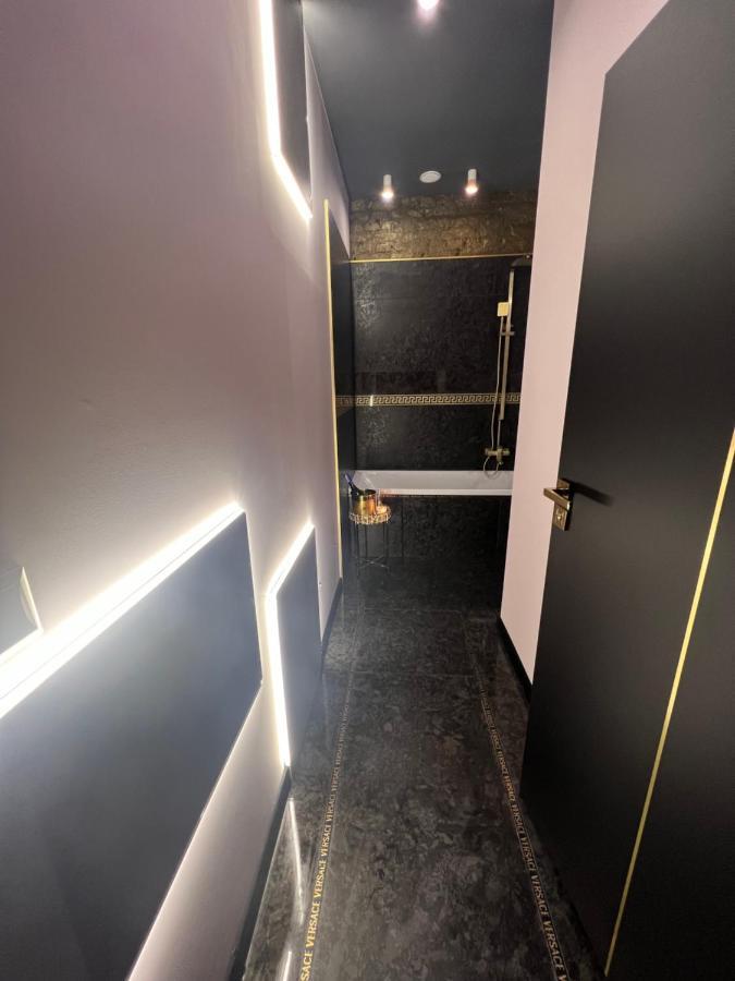 Darkhouse Versace Blue Apartment