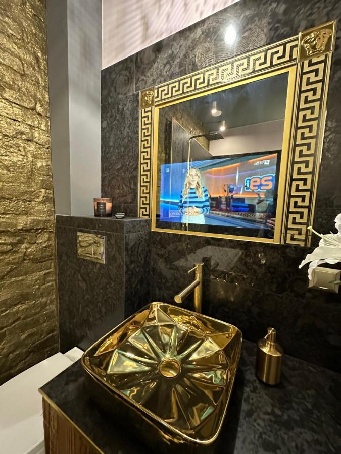 Darkhouse Versace Blue Apartment Lodz (Lodz)